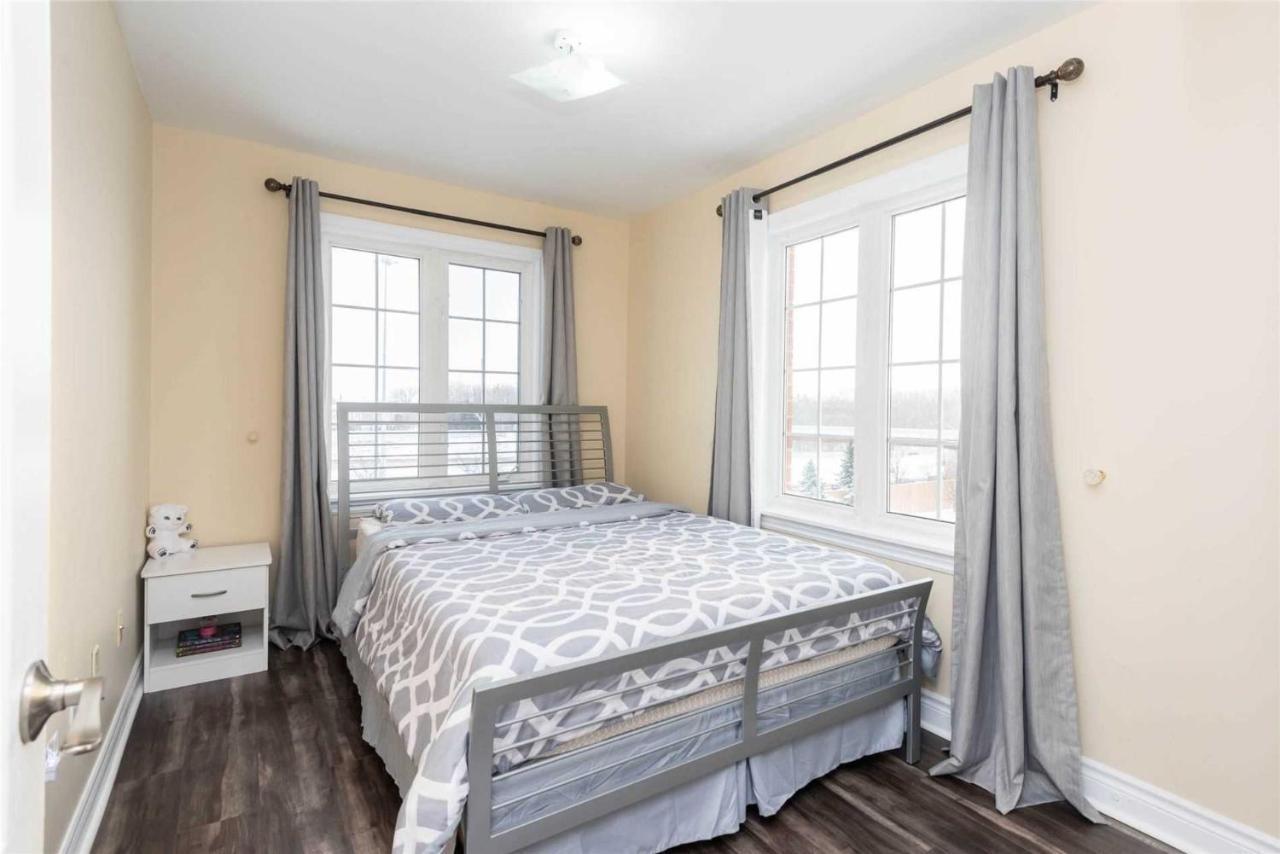 Jazzy Home Stay Mississauga Esterno foto